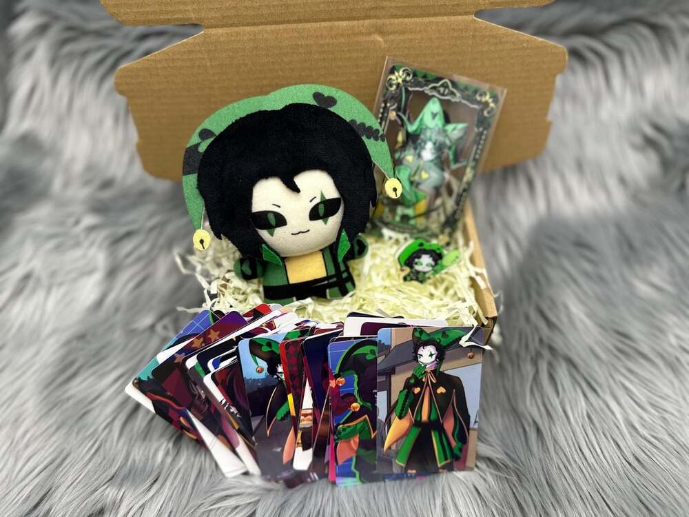 Harlequin-Inspired the Freak Circus Fan Gift Box– a Thoughtful Collection for th